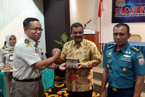 Bupati Kairmun Minta Petugas Tingkatkan Pengawasan